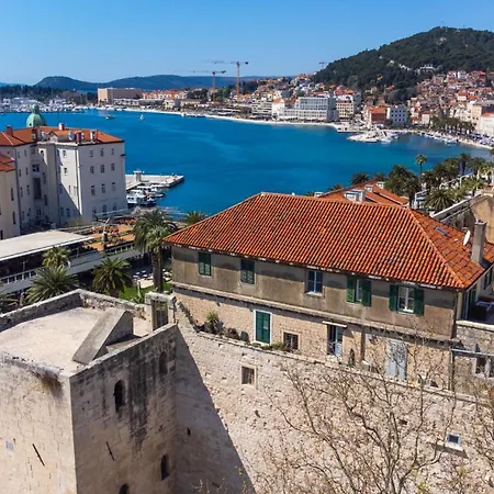 Diocletian Tower - Bella Vista & Palazzo דירה *