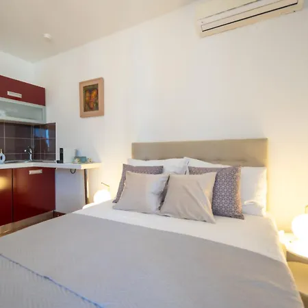 Diocletian Tower - Bella Vista & Palazzo דירה