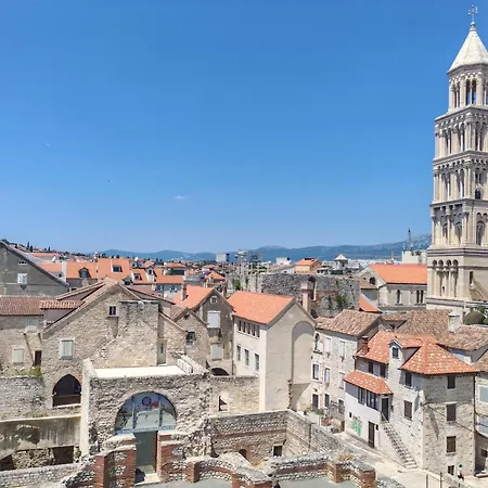 Diocletian Tower - Bella Vista & Palazzo سبليت