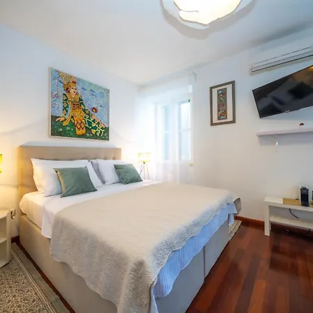 Diocletian Tower - Bella Vista & Palazzo Apartman *